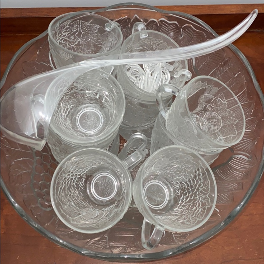 Glass punch bowl or bowl and cups